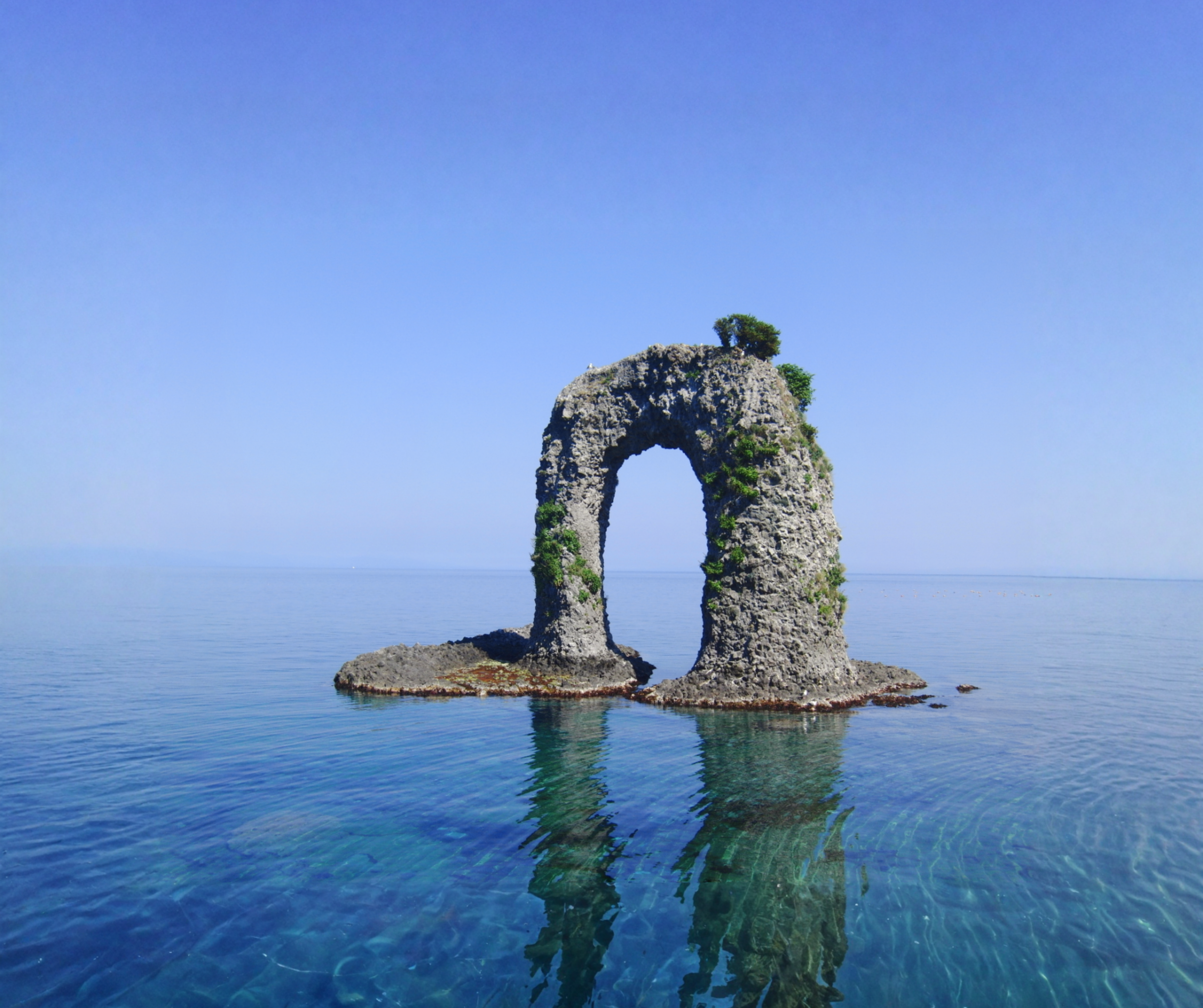 鍋釣岩（なべつるいわ）